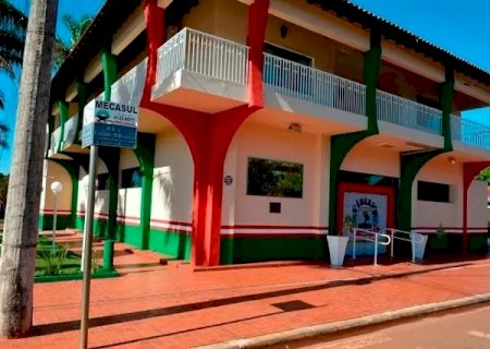 Comissão da Câmara pede suspensão de licitação de R$ 938 mil para locação de caminhão e aponta contradições na justificativa da Prefeitura de Caarapó>