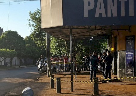 Homem é encontrado morto com mãos amarradas e sinais de estrangulamento>