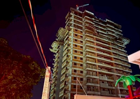 Andaime desaba de 35 metros de altura e deixa um operário morto em obra de prédio>