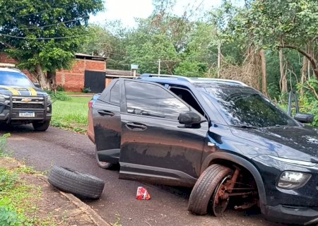 Motorista tenta fugir e acaba preso com veículo carregado com maconha>