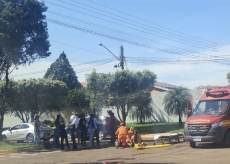 Mais uma colisão entre carro e moto elétrica deixa mulher e criança feridas em Caarapó>