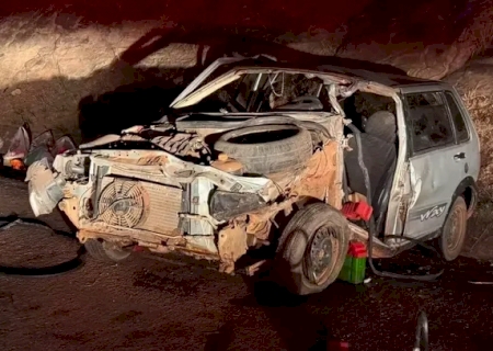 Colisão entre carro e caminhão deixa 4 feridos na BR-163 em MS>