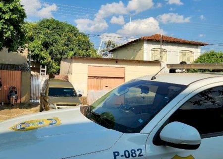 Suspeita de feminic&iacute;dio: m&atilde;e encontra filha morta com sinais de esganadura>