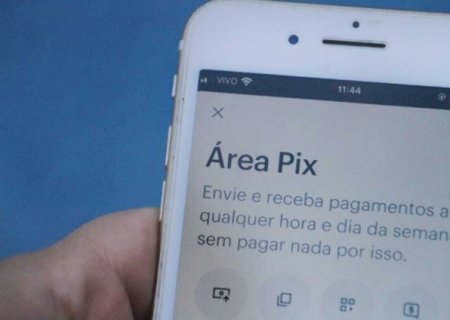 Golpe da regulariza&ccedil;&atilde;o de conta faz casal de idosos perder R$ 180 mil>