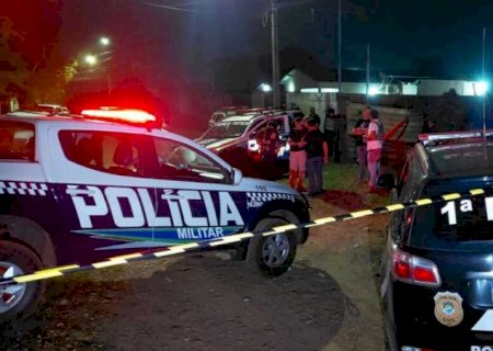 Homem mata mulher com com golpes de foice e martelo no Tiradentes (vídeo)