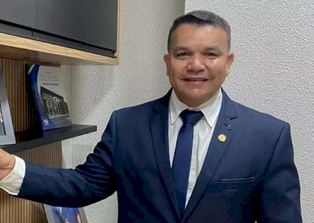 Vereador &eacute; preso ap&oacute;s causar acidente, tentar suborno e amea&ccedil;ar policial>