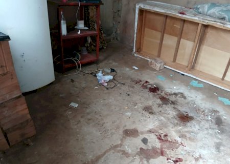 Homem morre após avançar com faca contra policiais durante abordagem