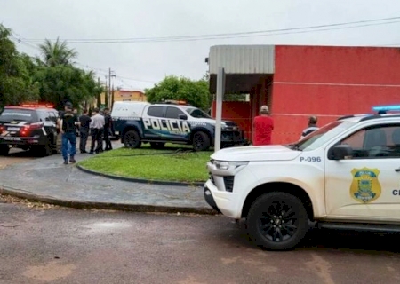 Homem de 43 anos é encontrado morto em frente a igreja em bairro de Dourados