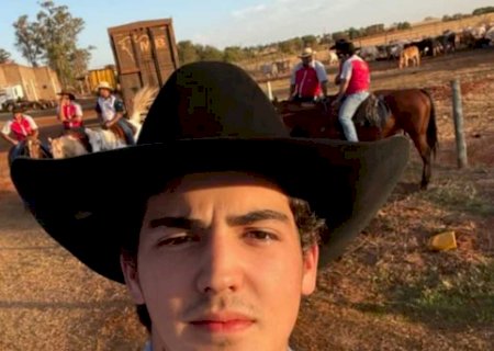 Morre jovem de 19 anos que caiu de caminhonete e bateu a cabeça em fazenda>