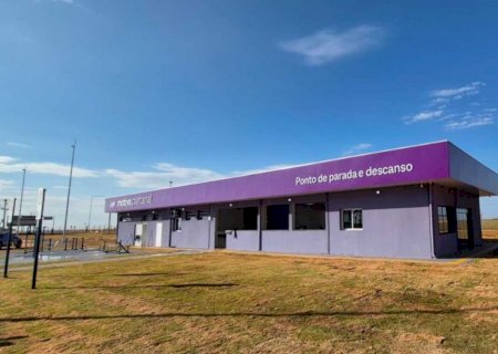 Caminhoneiros ganham espaço gratuito para descanso na BR-163 em MS>