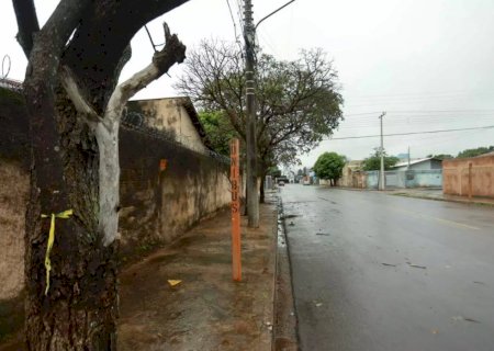 Homem é morto a tiros perto de tabacaria
