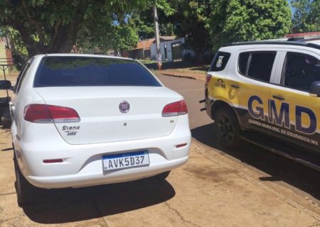 Fiat Siena de vítima de golpe no Paraná é encontrado com carga de pneus em Dourados>
