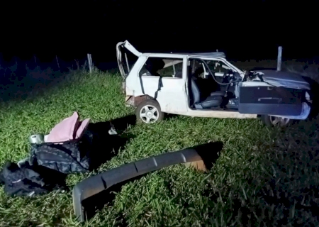 Uno com três pessoas abordo sai da pista e capota na MS-156 entre Amambai e Caarapó>