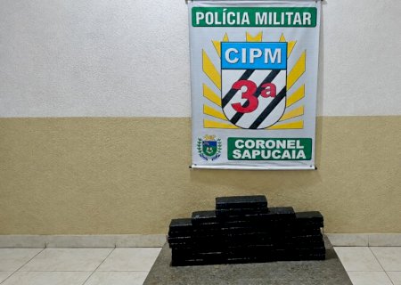 Polícia Militar apreende 20 kg de maconha em ônibus e prende passageiro em Coronel Sapucaia>