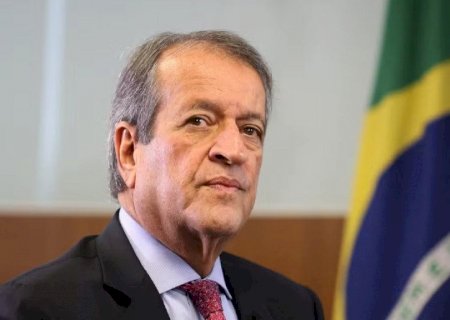 Valdemar diz que 'ninguém aprovou' carta de Flávio e que ele não avisou ao pai que sairia do país>
