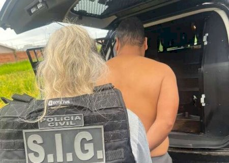 Bunker escondido sob camada de brita servia como depósito de drogas>