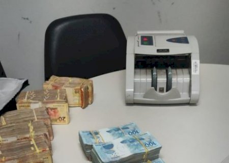 Ap&oacute;s ser pego com R$ 870 mil em dinheiro vivo, empres&aacute;rio diz que dinheiro seria para política>