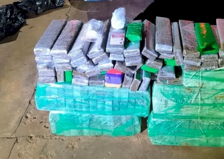 Polícia Militar intercepta veículo com 175 kg de maconha e prende dupla em flagrante em Amambai>